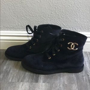 Chanel logo boots - Size 39
